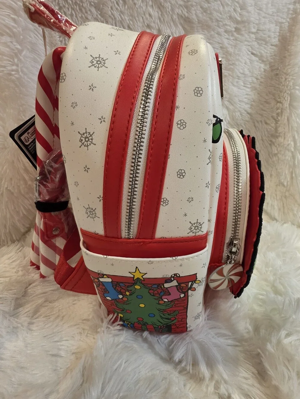 Loungefly peanuts snoopy